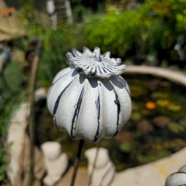 Antik Mákgubó - fehér