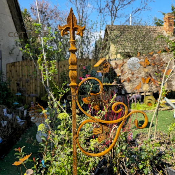 Barokk kovácsoltvas lámpástartó díszoszlop