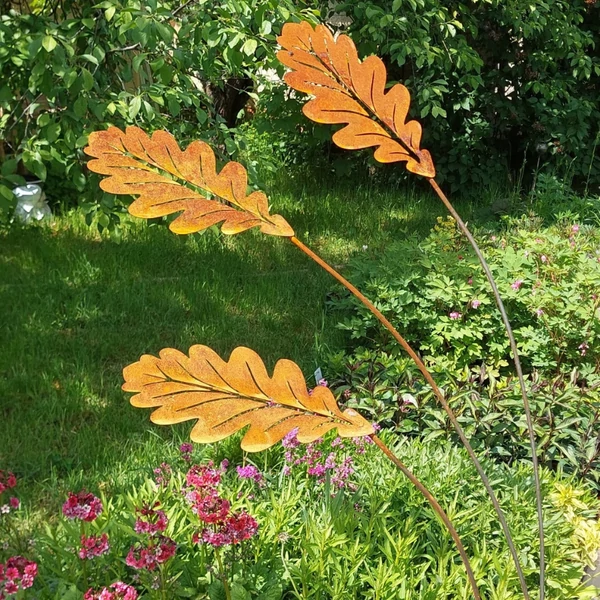 Lehulló Tölgylevél sziluett