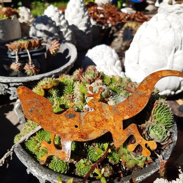 3D acélgyík sziluett