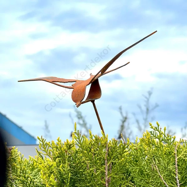 3D Fecske szobor (200cm)