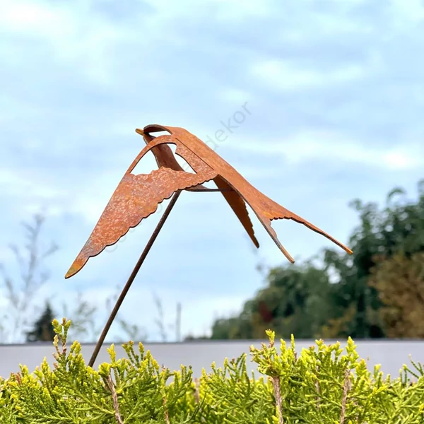 3D Fecske szobor (200cm)