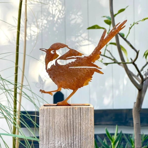 Ökörszem Madár szobor